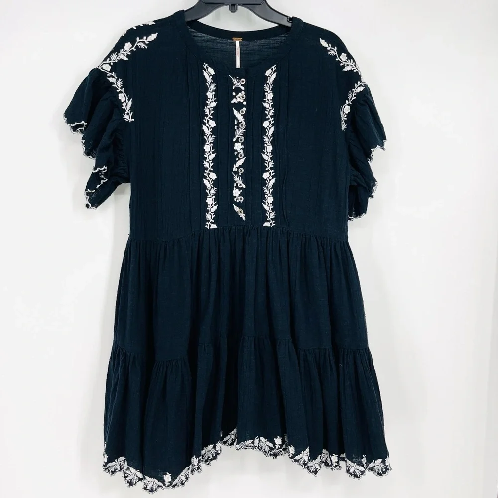 ✨ Free People Santiago Black Embroidered Gauzy Peasant Dress Pockets S Blogger - Picture 5 of 13